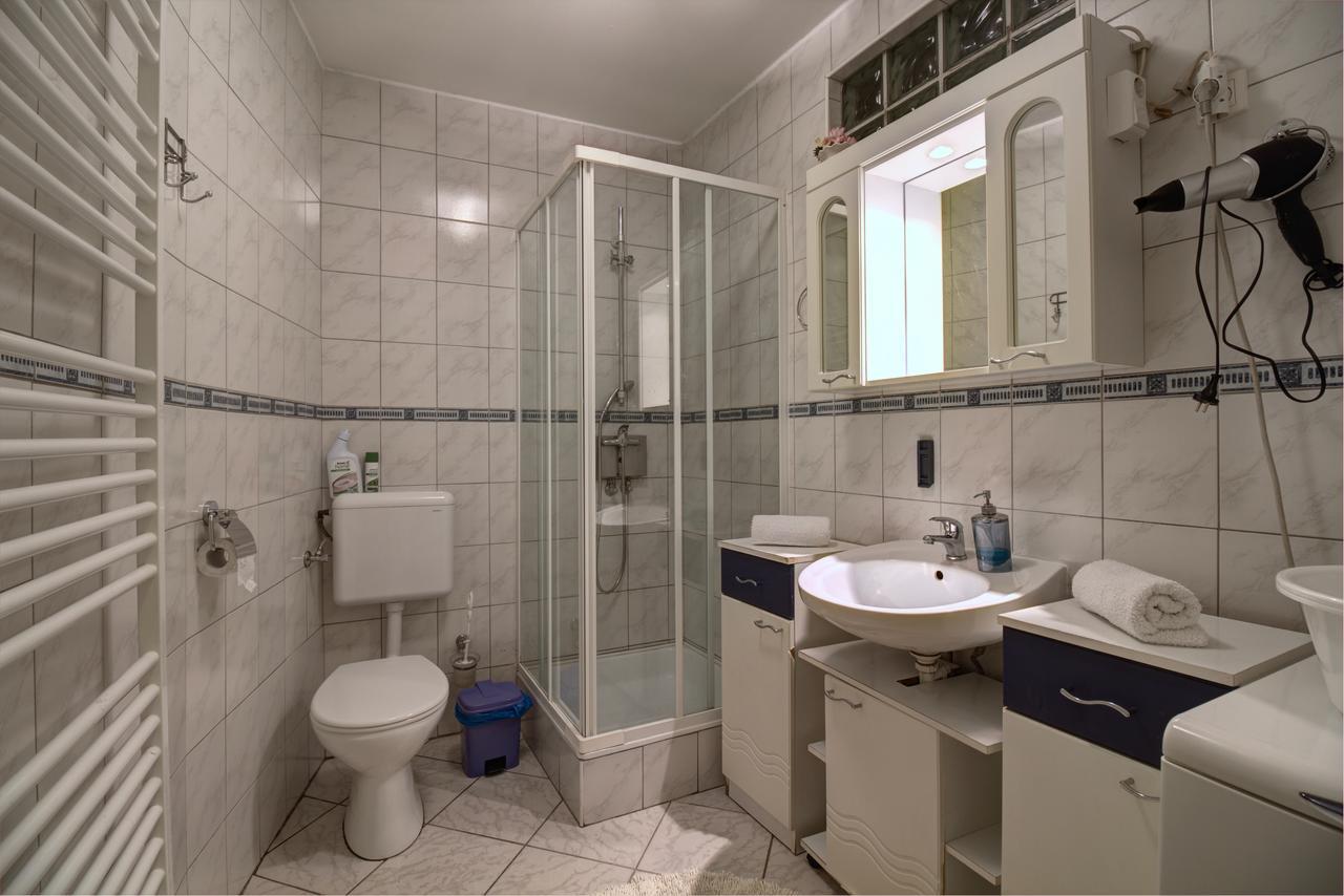 Oazis Apartman Eger Exterior photo