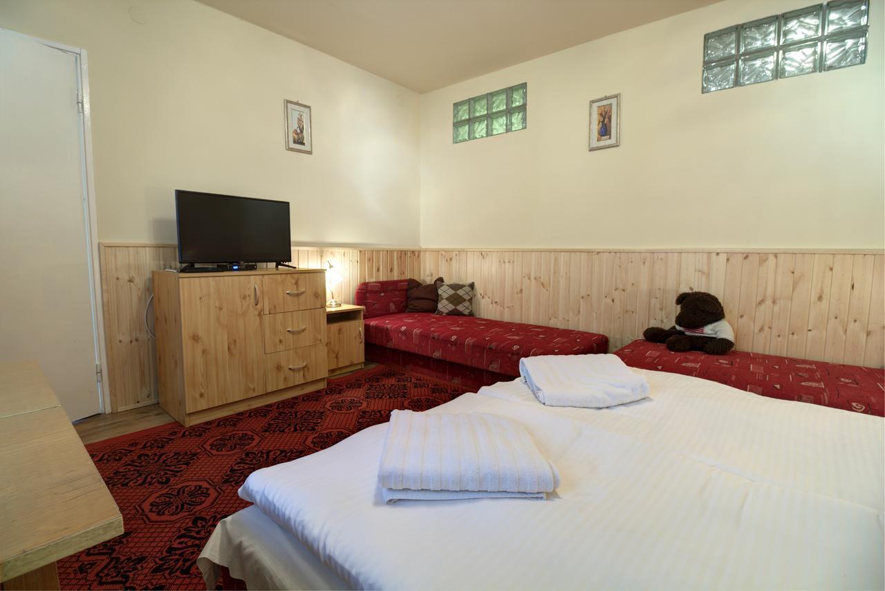 Oazis Apartman Eger Exterior photo